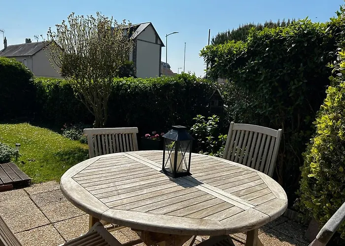 Le D'ilona Apartment